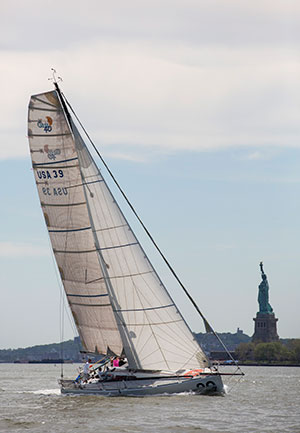 PLEIAD RACING On the wind in front of Liberty